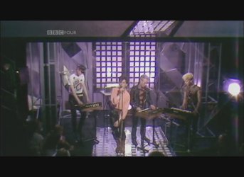 1981-06-25 Top of the Pops BBC TV Show - New Life - dmremix.pro[09-46-43].JPG